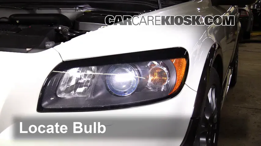 2008 Volvo C30 T5 2.5L 5 Cyl. Turbo Lights Highbeam (replace bulb)